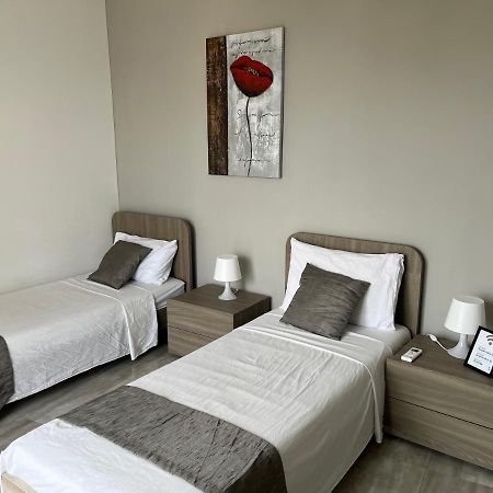 F10 Modern And Bright Apartment In Malta 姆西达 外观 照片