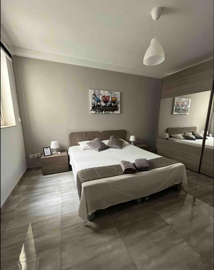 F10 Modern And Bright Apartment In Malta 姆西达 外观 照片